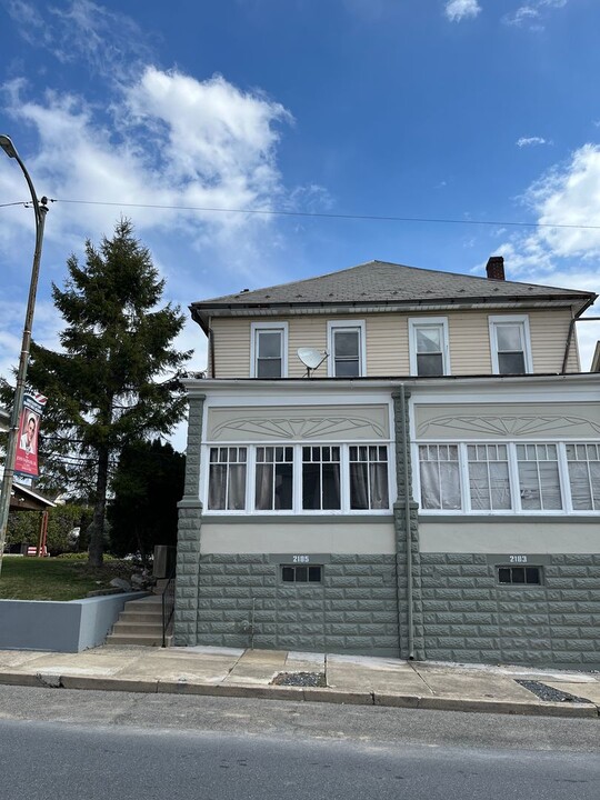 2185 Main St in Northampton, PA - Building Photo