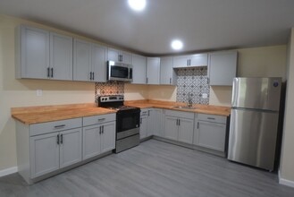 6132 Summit Bridge Rd in Townsend, DE - Building Photo - Building Photo