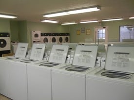 Cedar Ridge Townhomes in Anderson, IN - Building Photo