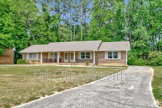 200 Meadowbrook Ct in Fayetteville, GA - Building Photo - Building Photo