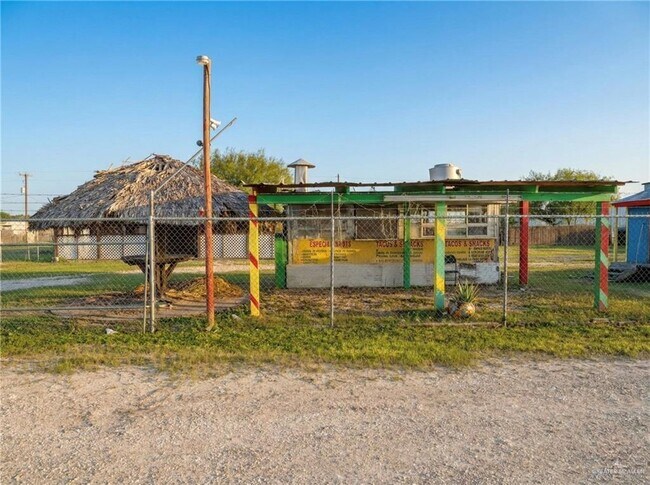 6 S Val Verde Rd in Donna, TX - Building Photo - Building Photo