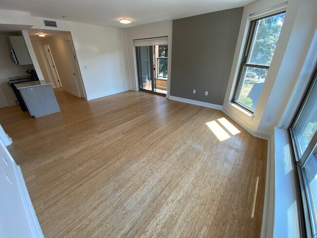 74 Ashford St, Unit 201 in Boston, MA - Building Photo - Building Photo