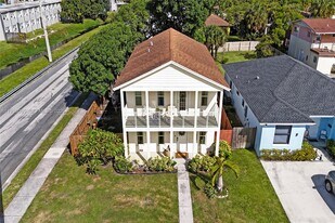 1129 10th St in West Palm Beach, FL - Building Photo