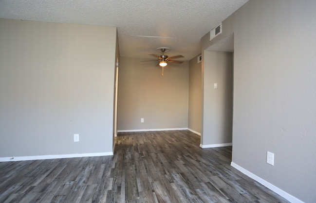Arise Carrollton in Carrollton, TX - Building Photo - Interior Photo
