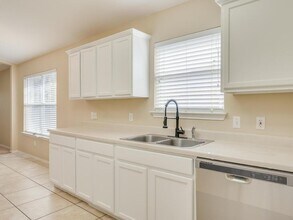 136 Star of Texas Dr in Kyle, TX - Building Photo - Building Photo