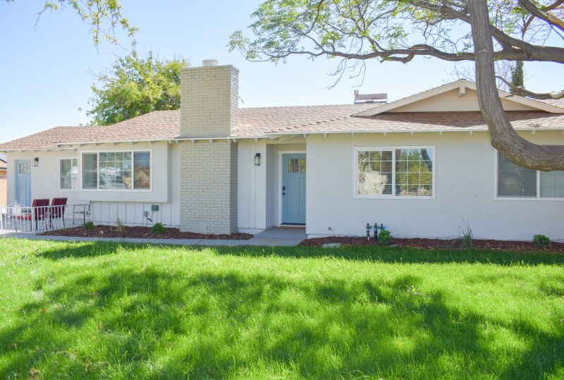 4718 W Ave L-6 in Lancaster, CA - Building Photo