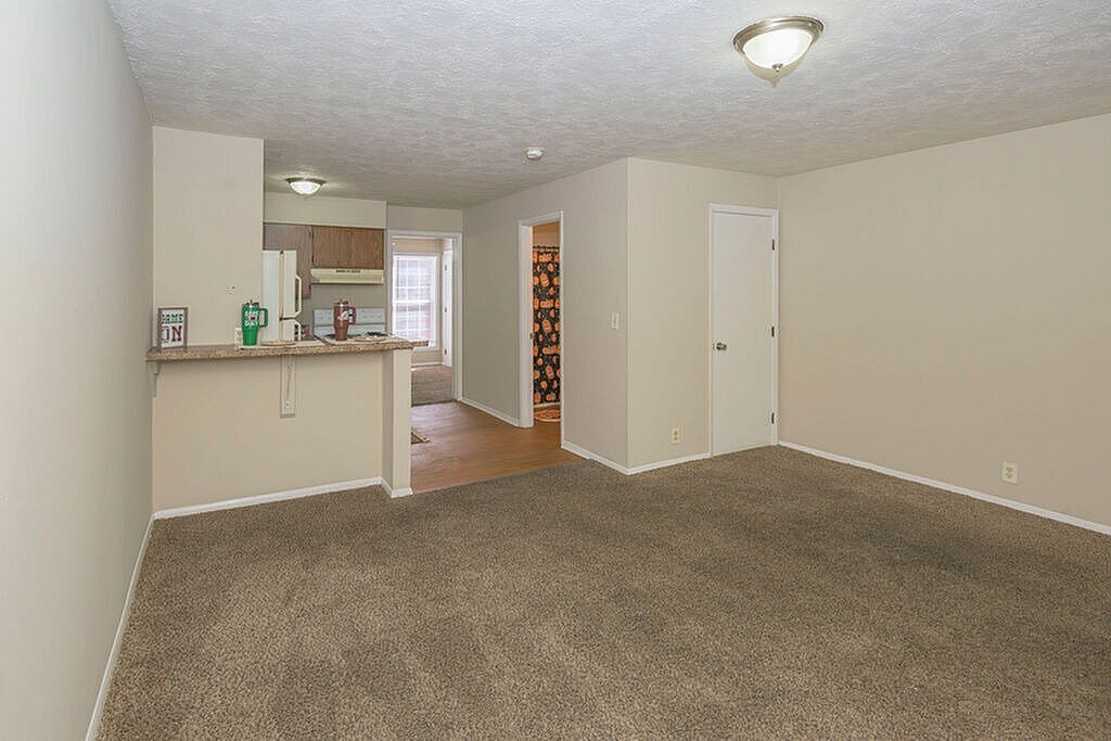 Shady Tree Apartments in Evansville, IN - Building Photo