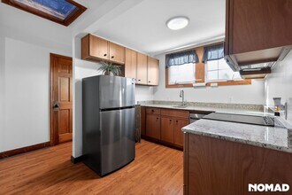 21 Hall Ave in Newport, RI - Building Photo - Building Photo