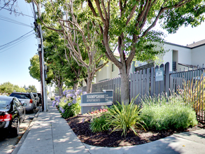 Hampshire in Redwood City, CA - Foto de edificio - Building Photo