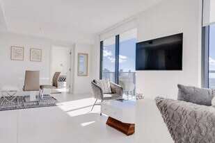 501 NE 31st St in Miami, FL - Building Photo