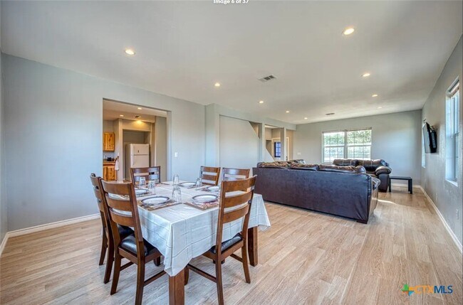 729 Clay Ridge in Canyon Lake, TX - Building Photo - Building Photo