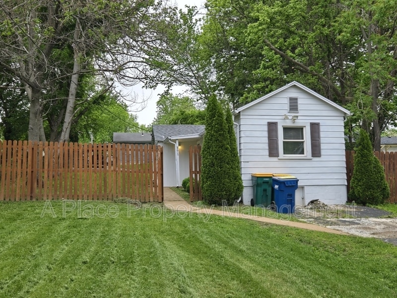 8615 Ardelia Ave in St. Louis, MO - Building Photo