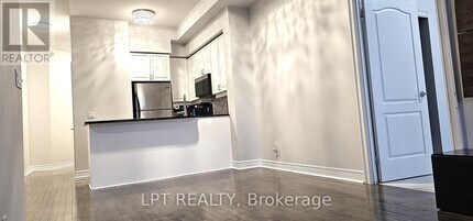 1 Elm Dr W in Mississauga, ON - Building Photo - Building Photo