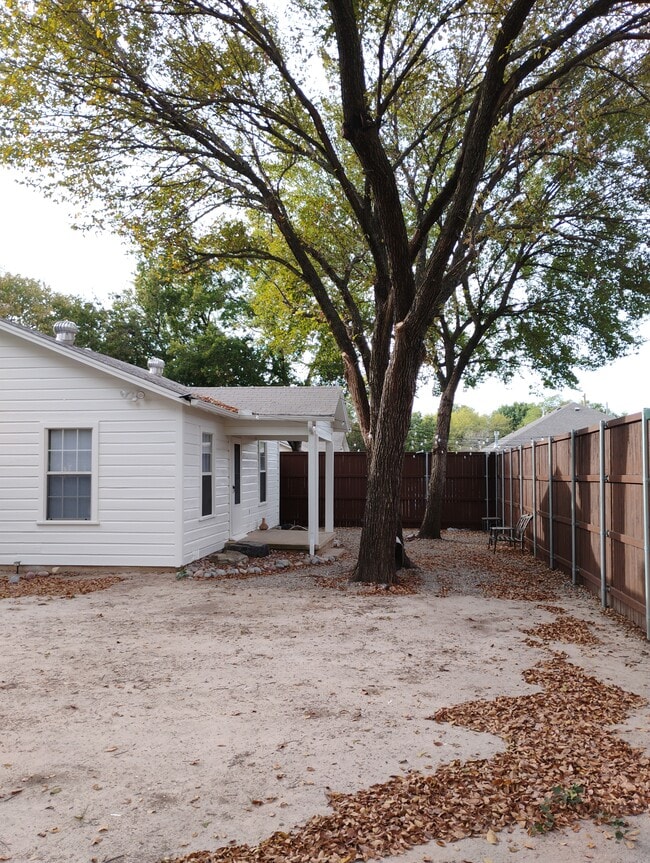 property at 5412 Meandering Rd