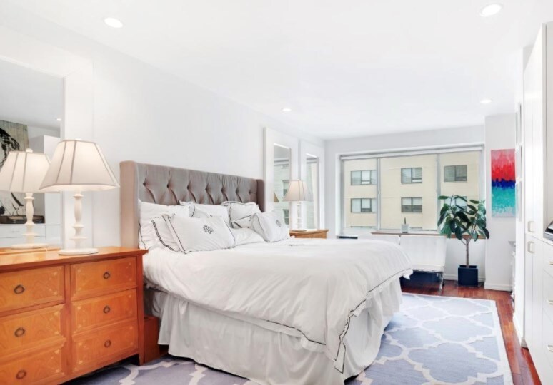 201 E 80th St in New York, NY - Building Photo