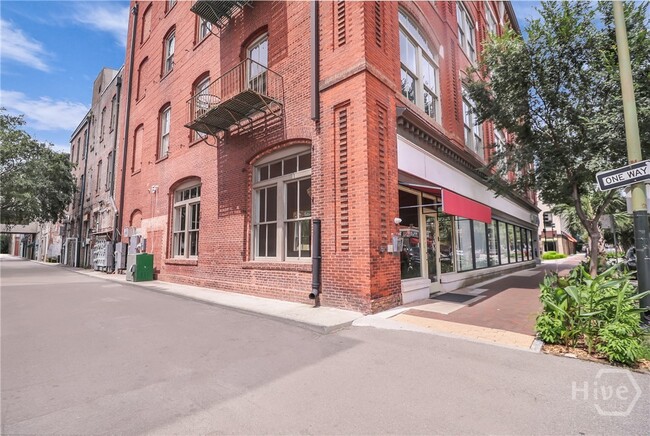 101 Barnard St in Savannah, GA - Building Photo - Building Photo