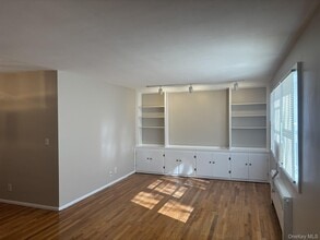 580 Bedford Rd in Pleasantville, NY - Building Photo - Building Photo