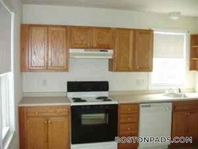 24 Bacon Square in Plainville, MA - Building Photo - Building Photo