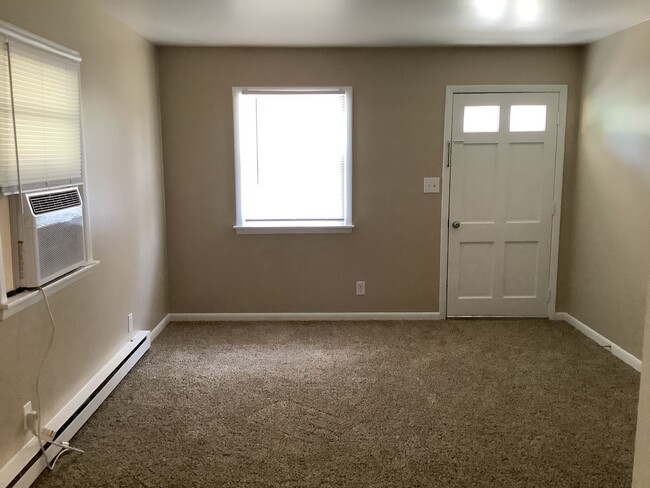 310 Elaine St in Spring Lake, NC - Building Photo - Building Photo