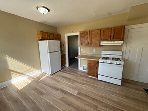 410 15th Ave in Moline, IL - Building Photo - Building Photo