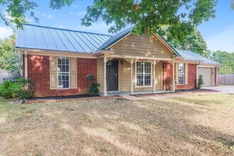 7390 Paddock Cove in Southaven, MS - Building Photo - Building Photo