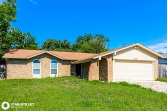 6408 Donna Ln in Forest Hill, TX - Foto de edificio - Building Photo