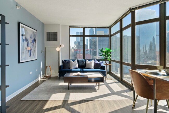 property at 1044 W Gladys Ave