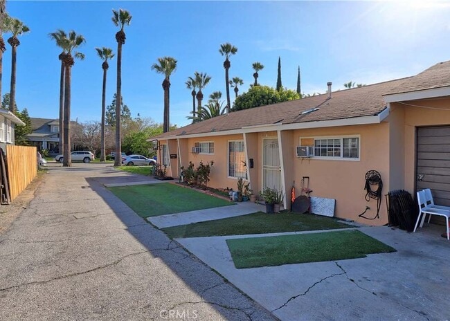 733 San Francisco Ave in Pomona, CA - Building Photo - Building Photo