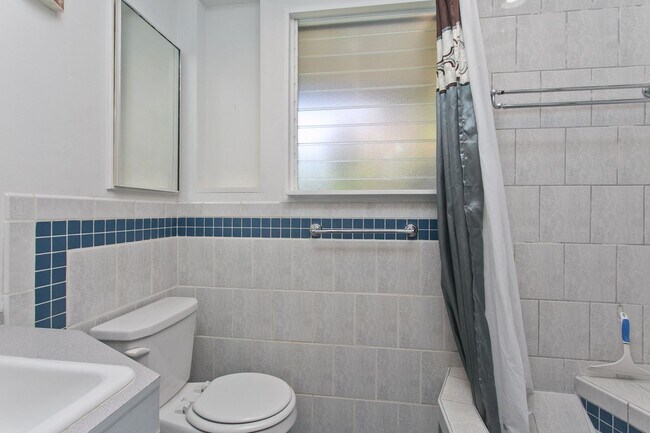 44-12 Kaimalu Pl-Unit -1 in Kaneohe, HI - Building Photo - Building Photo