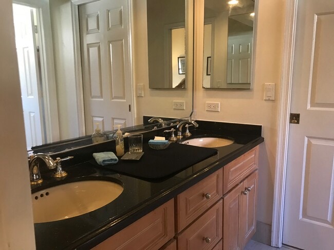 19617 Sedgefield Ter in Boca Raton, FL - Foto de edificio - Building Photo