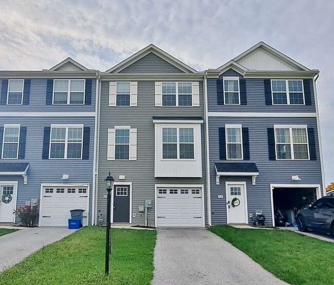 property at 206 Overlook Dr.