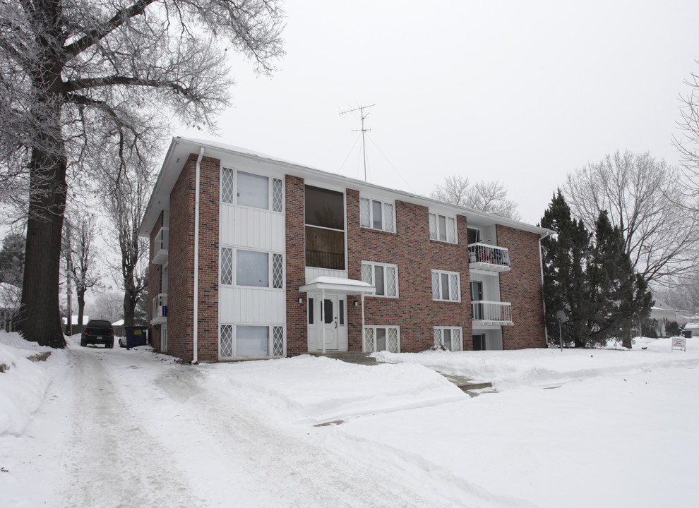 1200 Washington St in Lincoln, NE - Building Photo