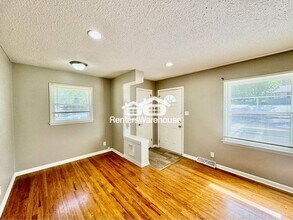 2731 Bennett Ave in Des Moines, IA - Building Photo - Building Photo