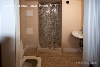 22213-22122 122 Ave in Maple Ridge, BC - Building Photo - Building Photo