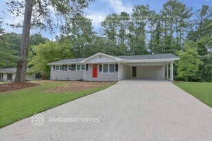 133 Rosewood Dr in Dallas, GA - Building Photo