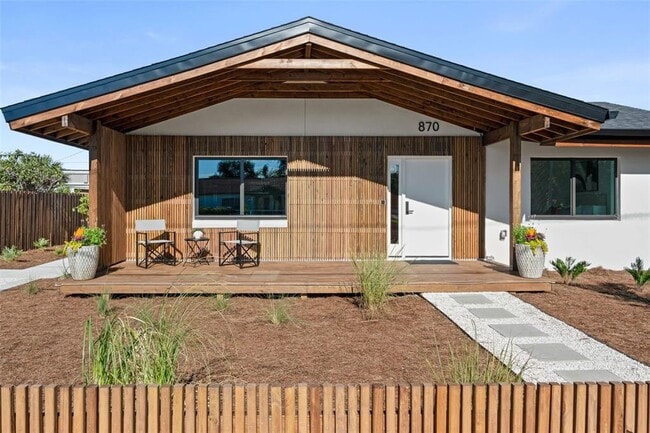 property at 870 Carver St