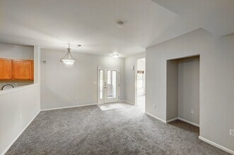 18801 E Water Dr in Aurora, CO - Building Photo - Building Photo