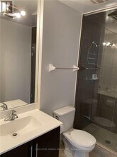 330 Burnhamthorpe Rd E in Mississauga, ON - Building Photo - Building Photo