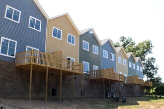 1 Honey Locust Ln in Ona, WV - Foto de edificio - Building Photo