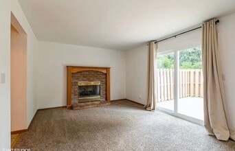 664 Regent Dr in Crystal Lake, IL - Building Photo - Building Photo