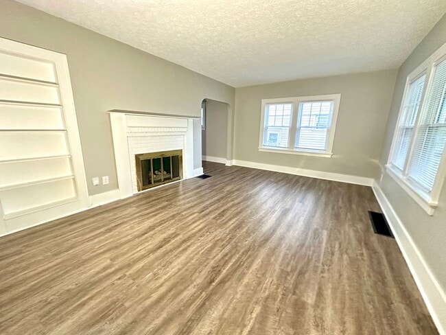 4017 Corinth Blvd in Dayton, OH - Foto de edificio - Building Photo