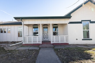 105 E 2nd St in Loveland, CO - Foto de edificio - Building Photo