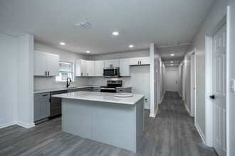 1523 NE 1st Ave in Gainesville, FL - Building Photo - Building Photo