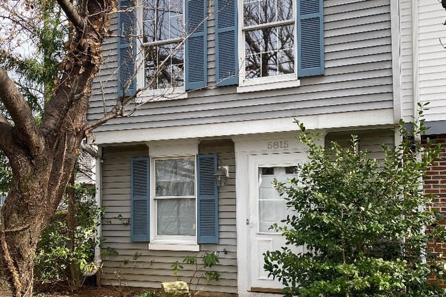 property at 5815 Whitfield Ct