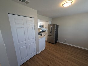 1009 Charles St in Herndon, VA - Building Photo - Building Photo