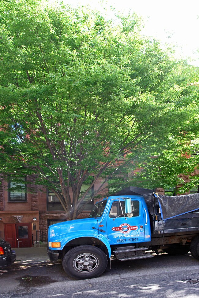 137 W 93rd St in New York, NY - Foto de edificio - Building Photo