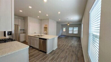 16938 Pandora Wy in Porter, TX - Building Photo - Building Photo