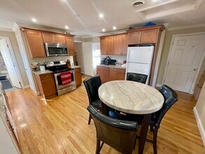 54 West St in Leominster, MA - Building Photo - Building Photo