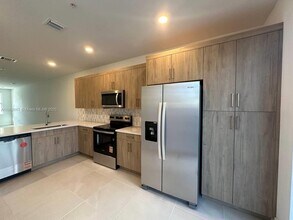 17183 SW 2nd Cir in Pembroke Pines, FL - Building Photo - Building Photo