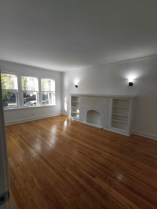 1107 N Avers Ave in Chicago, IL - Building Photo - Building Photo